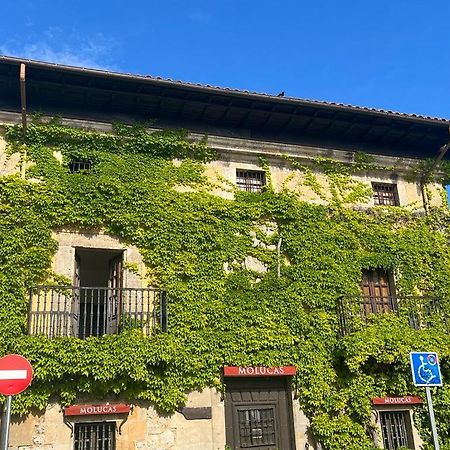 Apartamento Gaudi Comillas Bagian luar foto